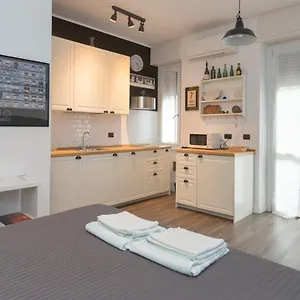Lust Naviglio Appartamento Milano