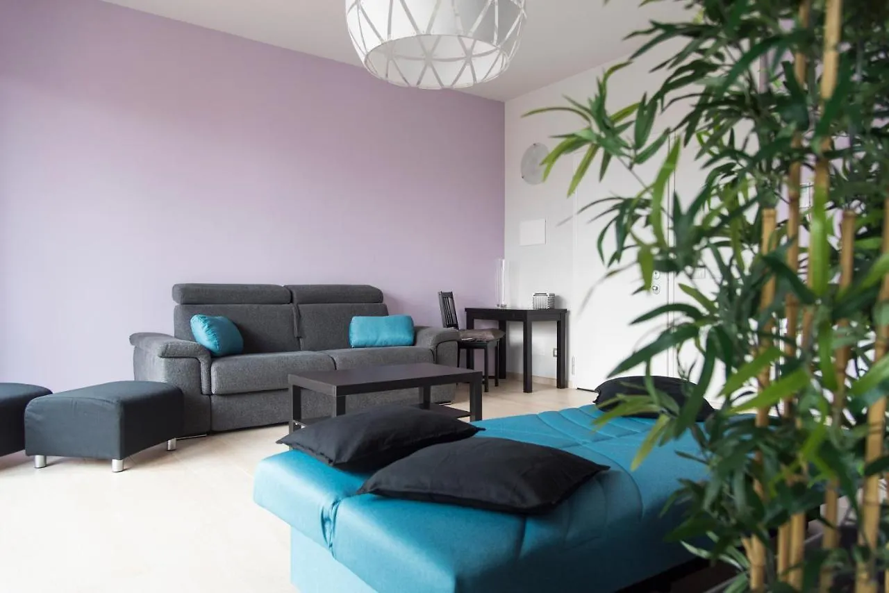 Youhosty - Inganni 74 Mailand